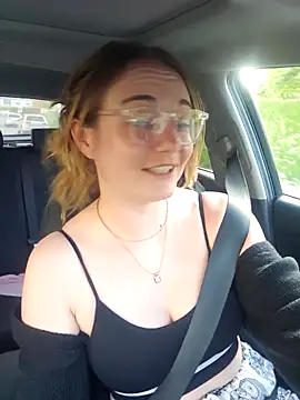 AliceLiddle  online show from April 27, 2026, 5:11 pm