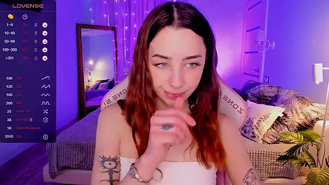 CharliGrace  online show from April 24, 2026, 8:27 am