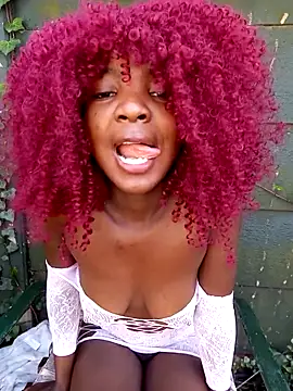PetiteEbonyBabe  online show from May 4, 2026, 7:22 am