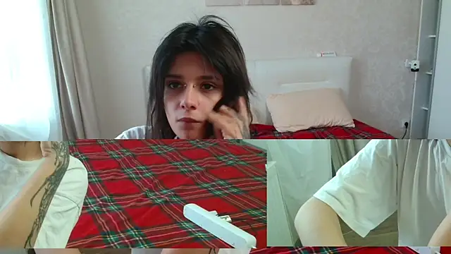 Snapshot of The_Slutty_Fox chatting on July 23, 2026, 2:46 pm The Slutty Fox online show from July 23, 2026, 2:46 pm