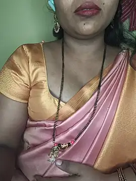 Snapshot of ur_love_kannada1 chatting on August 4, 2026, 5:28 pm ur love kannada1 online show from August 4, 2026, 5:28 pm