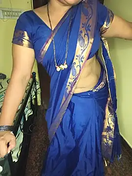 Snapshot of ur_love_kannada1 chatting on July 18, 2026, 11:41 am ur love kannada1 online show from July 18, 2026, 11:41 am