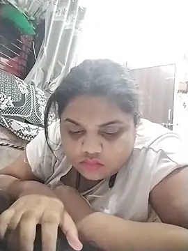 hotsilk21 online show from June 15, 2026, 8:19 pm