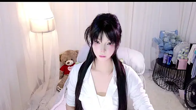 Snapshot of Zoe-001 chatting on April 22, 2026, 1:51 pm Zoe-001 online show from April 22, 2026, 1:51 pm