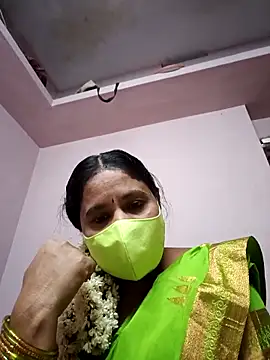 Snapshot of Tamilaunty35 chatting on May 10, 2026, 4:42 pm Tamilaunty35 online show from May 10, 2026, 4:42 pm