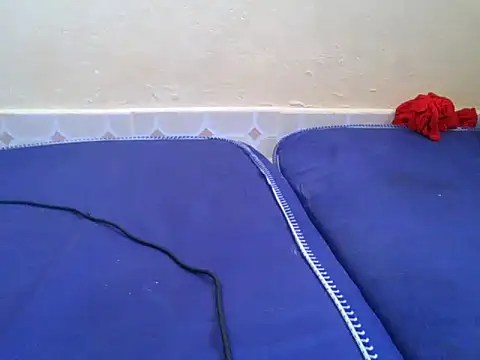 Snapshot of sweetbubbley chatting on April 17, 2026, 9:45 am sweetbubbley online show from April 17, 2026, 9:45 am
