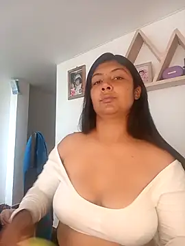 Snapshot of SaritaSC20 chatting on April 15, 2026, 7:18 pm SaritaSC20 online show from April 15, 2026, 7:18 pm