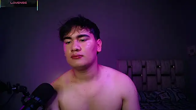 Snapshot of Andruetxx chatting on April 14, 2026, 8:47 pm Andruetxx online show from April 14, 2026, 8:47 pm