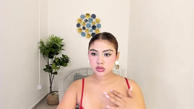 Mallory Lee online show from May 12, 2026, 12:55 pm