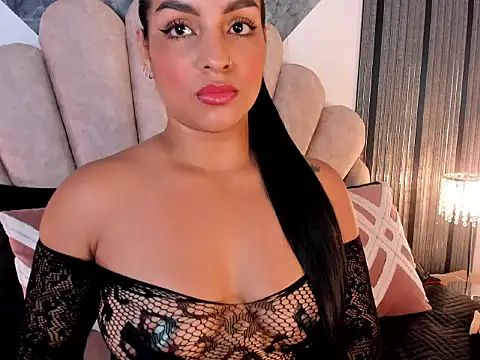 LongHair Queen online show from May 22, 2026, 1:09 pm