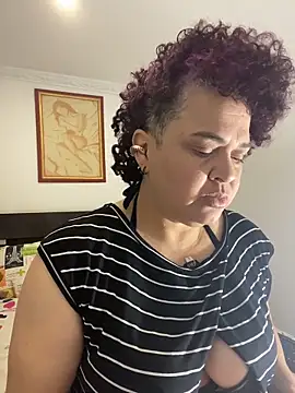 Roxie Blade Dyva online show from April 24, 2026, 11:56 am