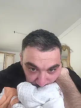 Snapshot of Maryo69v8 chatting on April 12, 2026, 3:04 pm Maryo69v8 online show from April 12, 2026, 3:04 pm