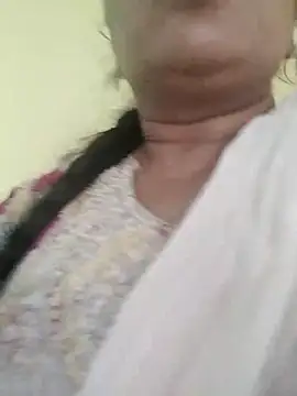 Snapshot of Monika_telugu_queen chatting on May 8, 2026, 12:09 pm Monika telugu queen online show from May 8, 2026, 12:09 pm
