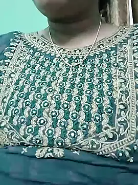 Snapshot of Monika_telugu_queen chatting on April 27, 2026, 9:02 pm Monika telugu queen online show from April 27, 2026, 9:02 pm