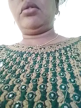 Snapshot of Monika_telugu_queen chatting on April 28, 2026, 4:17 am Monika telugu queen online show from April 28, 2026, 4:17 am