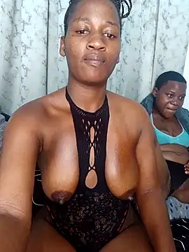 Snapshot of DimpleQueen_01 chatting on April 29, 2026, 11:47 am DimpleQueen 01 online show from April 29, 2026, 11:47 am