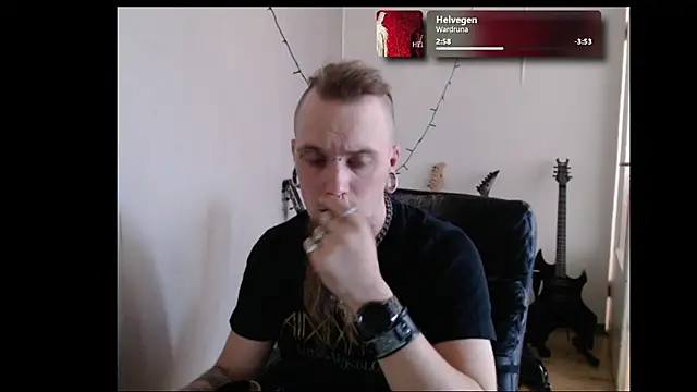 Snapshot of THatRandomMetalHead chatting on June 12, 2026, 3:32 pm THatRandomMetalHead online show from June 12, 2026, 3:32 pm