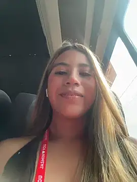 Kimmiebellarie online show from April 28, 2026, 2:21 pm