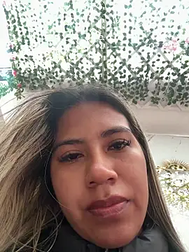 Kimmiebellarie online show from July 19, 2026, 1:52 pm