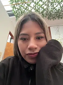 Kimmiebellarie online show from June 6, 2026, 12:10 pm