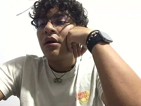 xhecho uzumaki online show from June 20, 2026, 5:34 am