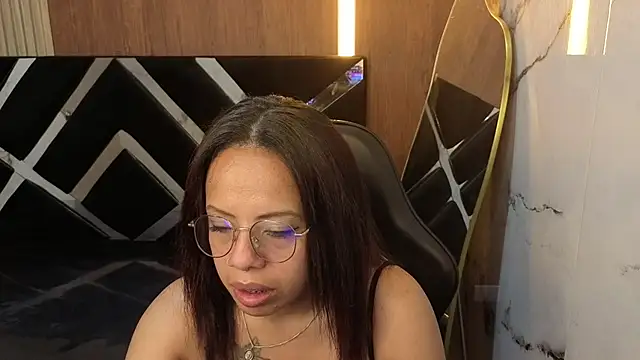 Snapshot of valerytp chatting on July 1, 2026, 7:36 pm valerytp online show from July 1, 2026, 7:36 pm