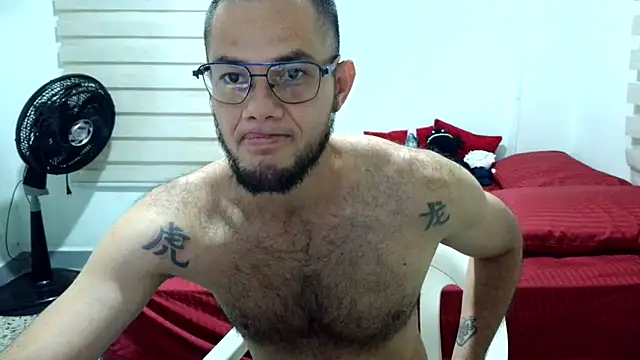 Snapshot of andrew_1520 chatting on February 6, 2026, 12:50 am andrew 1520 online show from February 6, 2026, 12:50 am