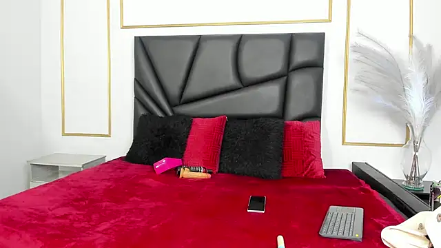 Snapshot of Flor_pink chatting on April 15, 2026, 3:34 am Flor pink online show from April 15, 2026, 3:34 am