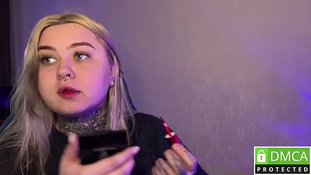 CuteUna online show from April 14, 2026, 9:47 am