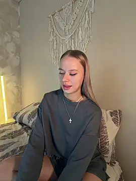 leyaaftermidnight online show from April 14, 2026, 9:14 am