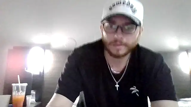 tallhungcloudzz online show from April 26, 2026, 1:47 am