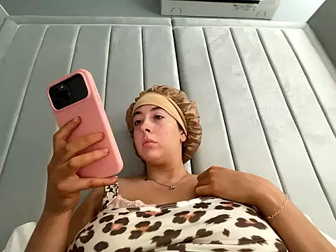 Snapshot of BrunetteBarbieXx_ chatting on June 12, 2026, 9:07 am BrunetteBarbieXx online show from June 12, 2026, 9:07 am