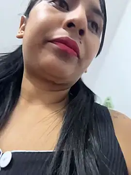 MELIZ QUEEN online show from May 14, 2026, 11:51 am