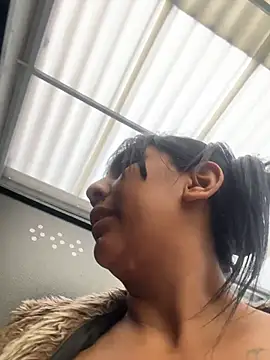 Snapshot of MELIZ_QUEEN chatting on June 10, 2026, 11:44 am MELIZ QUEEN online show from June 10, 2026, 11:44 am