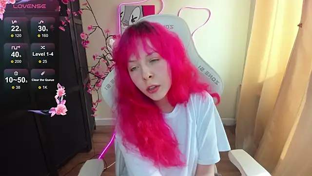 InfernoKitten online show from April 21, 2026, 1:42 am