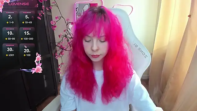 InfernoKitten online show from April 21, 2026, 1:07 am