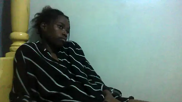 Snapshot of Rerpuss1 chatting on June 14, 2026, 10:11 pm Rerpuss1 online show from June 14, 2026, 10:11 pm