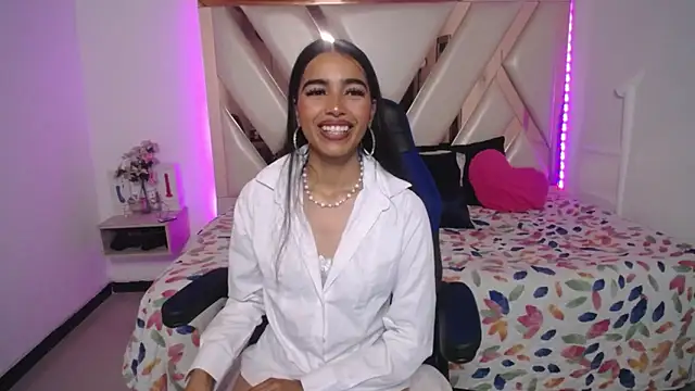 Miaa ferrari1 online show from April 25, 2026, 11:57 am