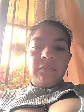 Snapshot of Tamaraxxx_hot chatting on May 15, 2026, 5:44 pm Tamaraxxx hot online show from May 15, 2026, 5:44 pm