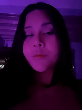 Snapshot of MarianaG_ chatting on April 12, 2026, 12:14 am MarianaG online show from April 12, 2026, 12:14 am