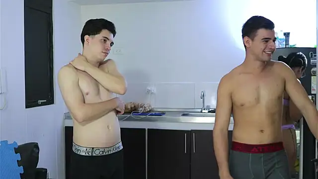 Snapshot of brunettegirls_18 chatting on July 2, 2026, 4:02 pm brunettegirls 18 online show from July 2, 2026, 4:02 pm