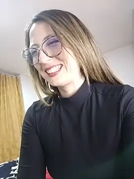 VALELUXX online show from May 29, 2026, 2:06 am