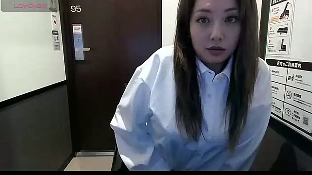 Snapshot of Yuu_jpn chatting on May 4, 2026, 10:34 pm Yuu jpn online show from May 4, 2026, 10:34 pm