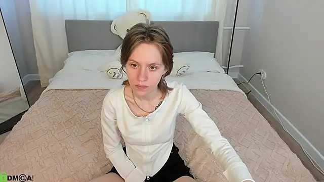 Snapshot of Milena_Milyan chatting on May 2, 2026, 1:11 am Milena Milyan online show from May 2, 2026, 1:11 am
