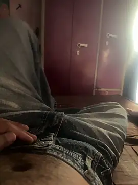 Snapshot of mrs_universe chatting on April 14, 2026, 11:04 am mrs universe online show from April 14, 2026, 11:04 am