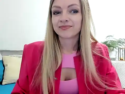 Snapshot of Severina7 chatting on May 10, 2026, 7:05 pm Severina7 online show from May 10, 2026, 7:05 pm