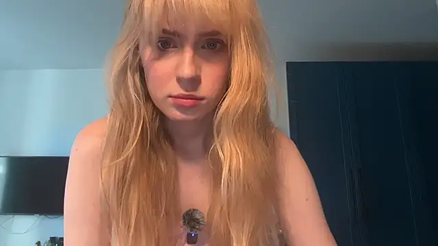 Snapshot of AliceStruble chatting on May 14, 2026, 11:40 am AliceStruble online show from May 14, 2026, 11:40 am
