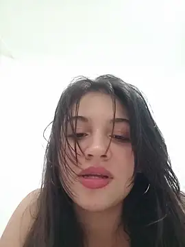 rosemilkbobs online show from May 27, 2026, 6:48 pm