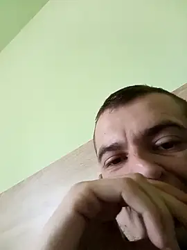 Mariofls online show from May 4, 2026, 1:47 pm