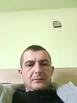 Mariofls online show from May 5, 2026, 12:52 pm